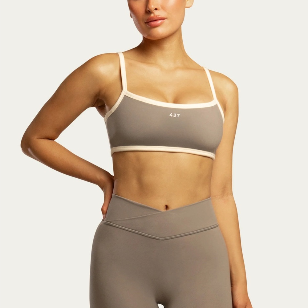 437 Micro Sports Bra Clay Taupe with Cream Contrast Trim worn a few hours